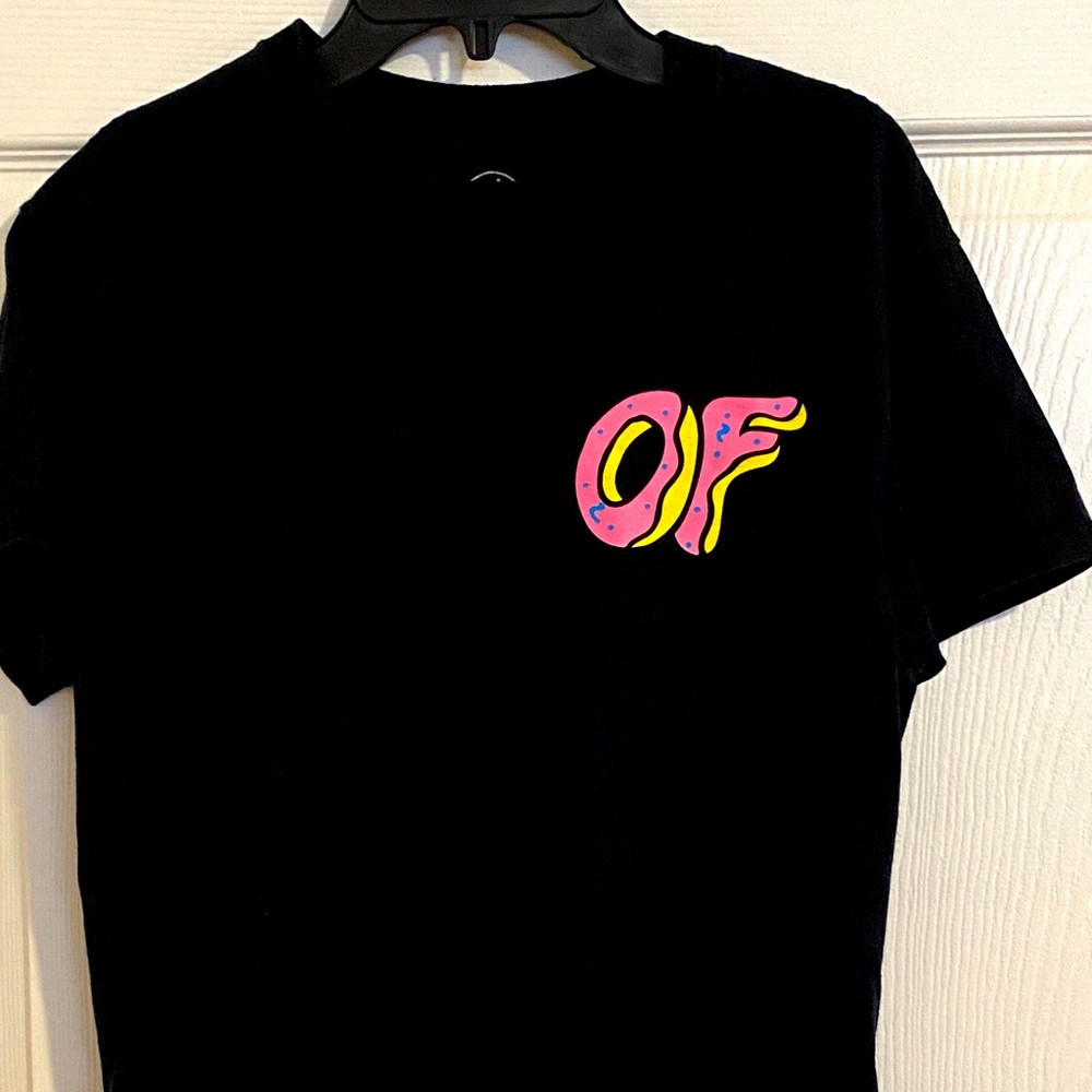 Black T-shirt